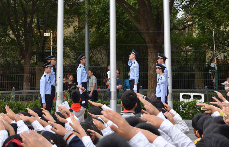 升旗2.jpg